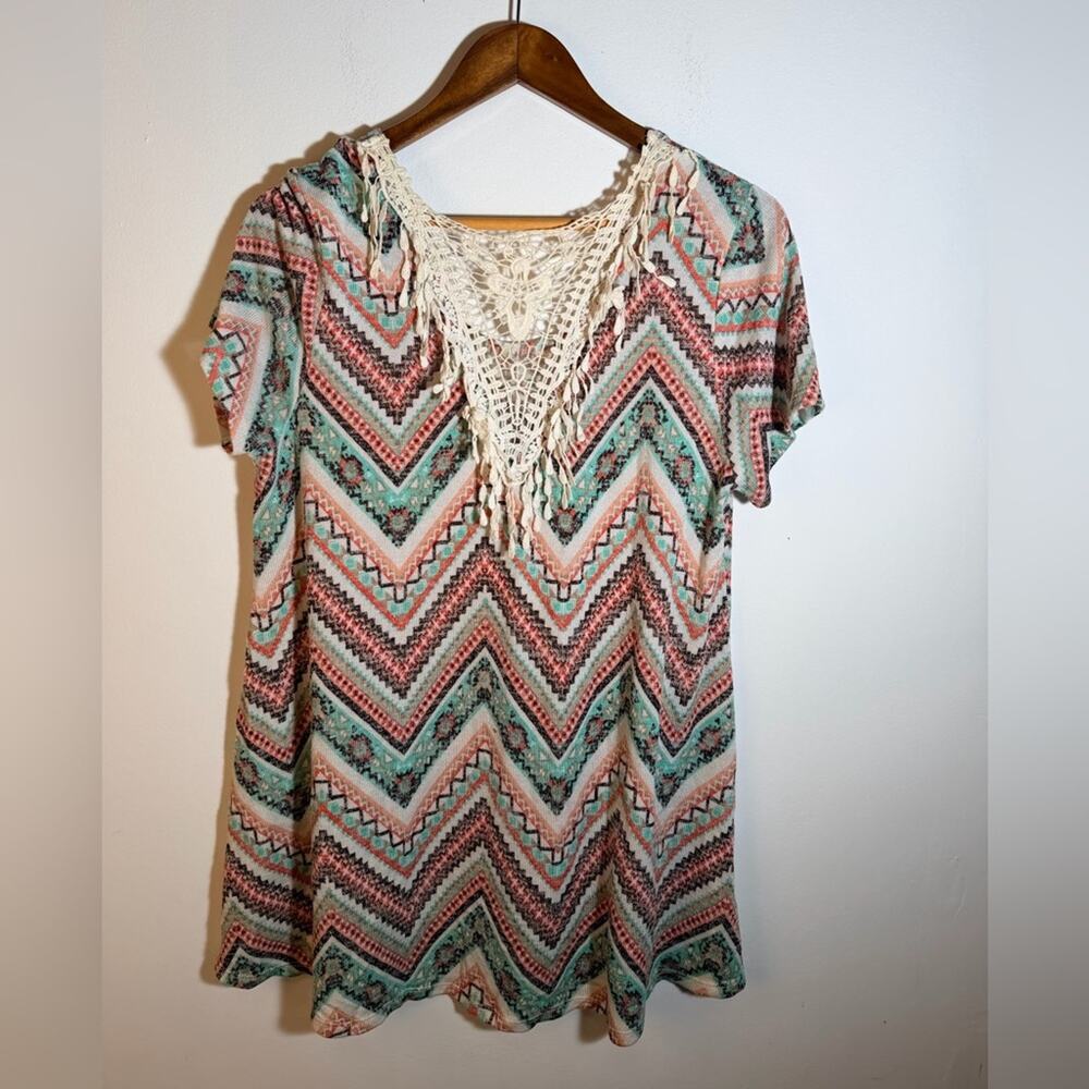 Chevron Patterned Multicolor Top - Picture 3 of 3